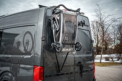 The picture shows the rear carrier for bicycle trailers or baby carriages from PUSHcomponents.